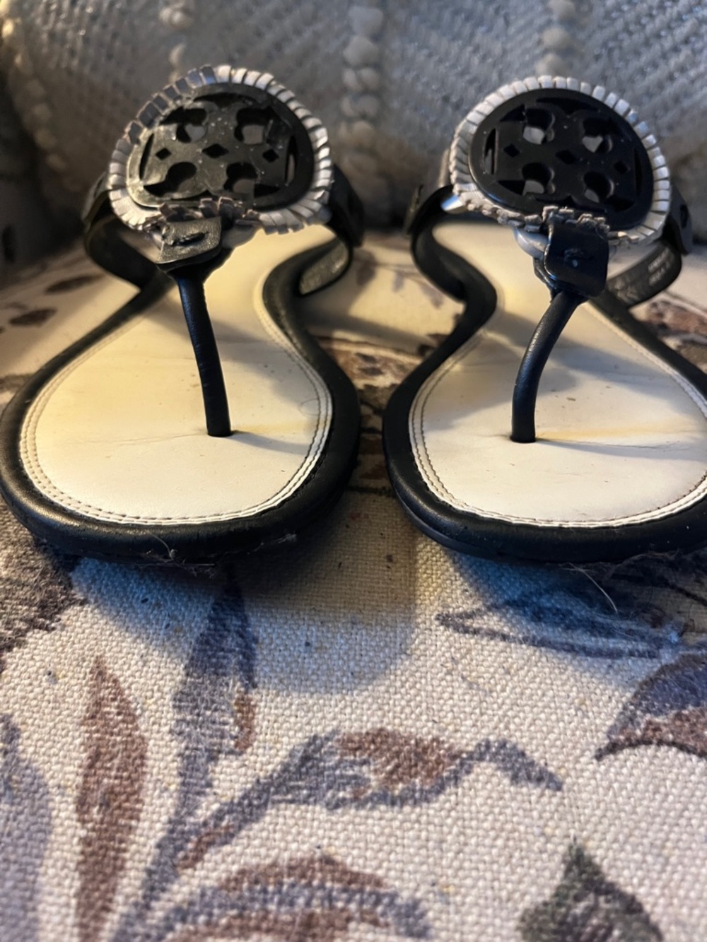 Tory Burch Black and White Logo Thong Sandals - Picture 2 of 6
